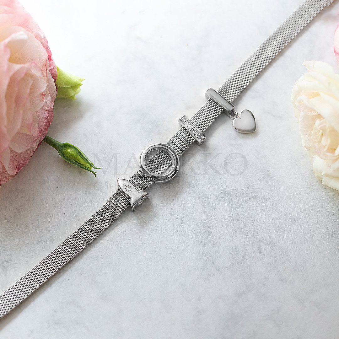 przykład bransoletki z charmsami