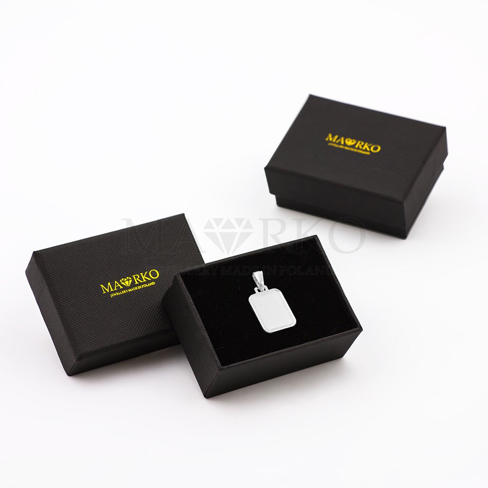 nieśmiertelnik w eleganckim pudełku